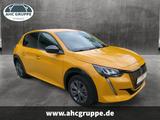 Peugeot e-208 Allure Elektromotor136 PS, Navi, Komfort-P - mit Elektro-Antrieb: Gelb