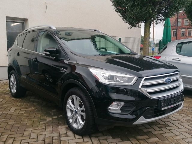 Ford Kuga 2,0 TDCi 4x2 110kW Titanium