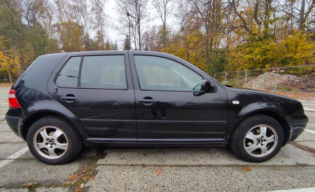 Volkswagen VW Golf IV - 1.6, 105 PS, 8-fach bereift, ...