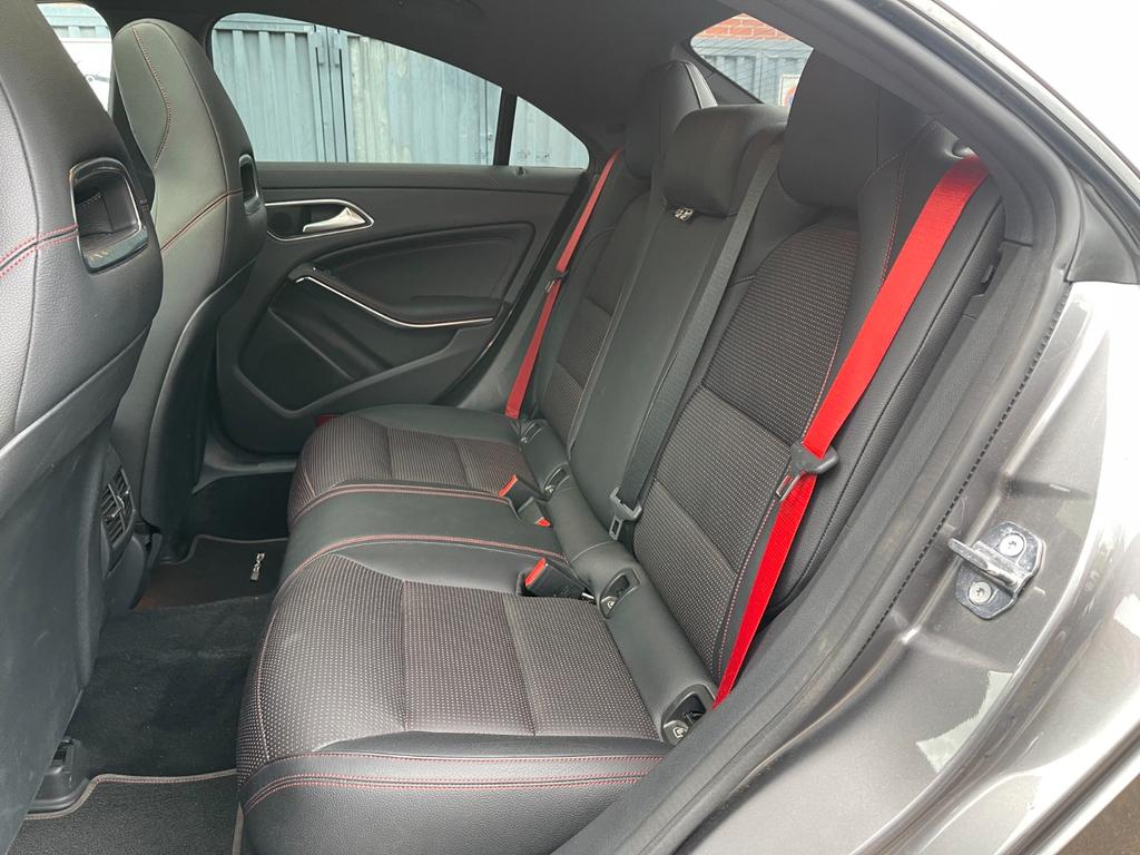 Mercedes-Benz CLA 45 AMG