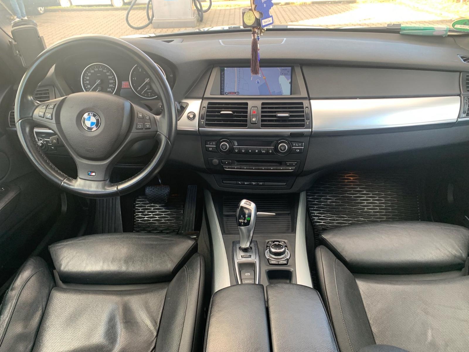BMW X5 xDrive30d NAVI*360KAMERA*PANORAMA*SHZ