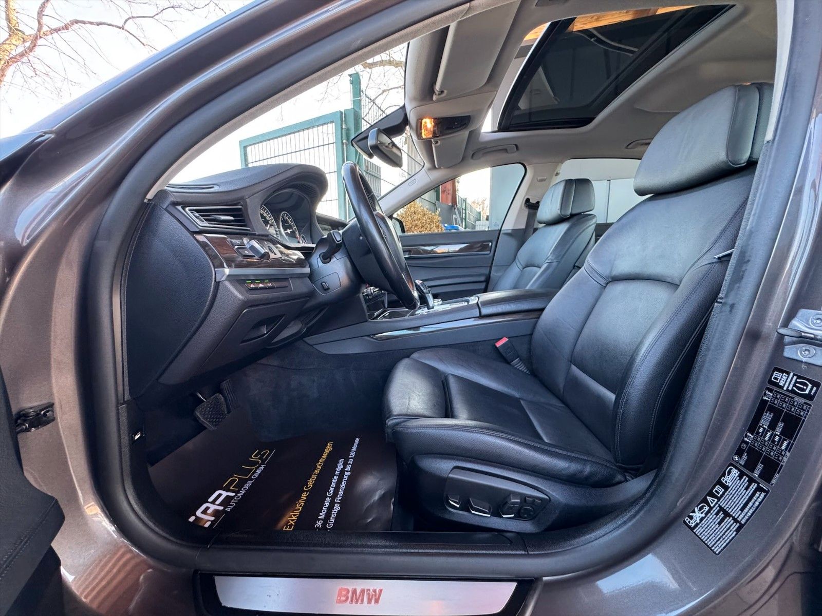 Fahrzeugabbildung BMW 750i xDrive *Bi-Xenon*Top Zustand*Kamera*Memory*