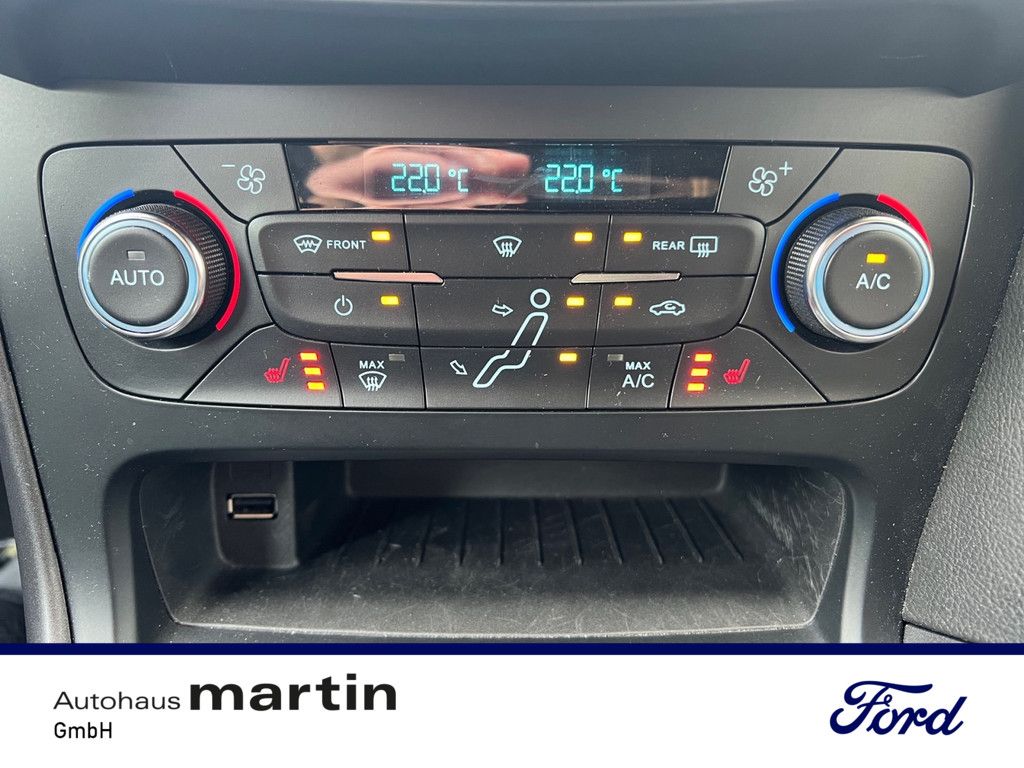 Fahrzeugabbildung Ford Focus 1.0 ST-Line BI-XENON KAMERA SYNC NAVI SHZ
