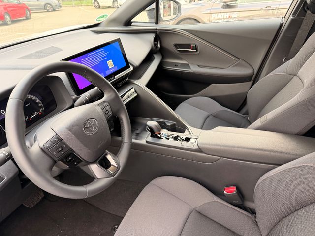 Toyota C-HR  Hybrid FWD Black&White