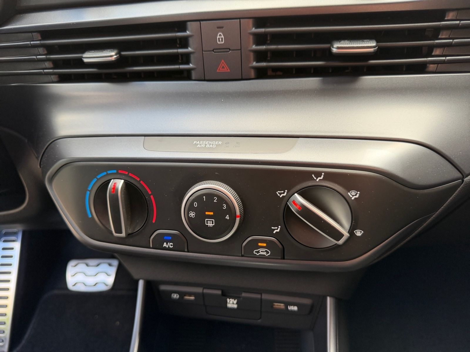 Fahrzeugabbildung Hyundai BAYON 1.0 T-GDI 7-DCT Trend Mild-Hybrid