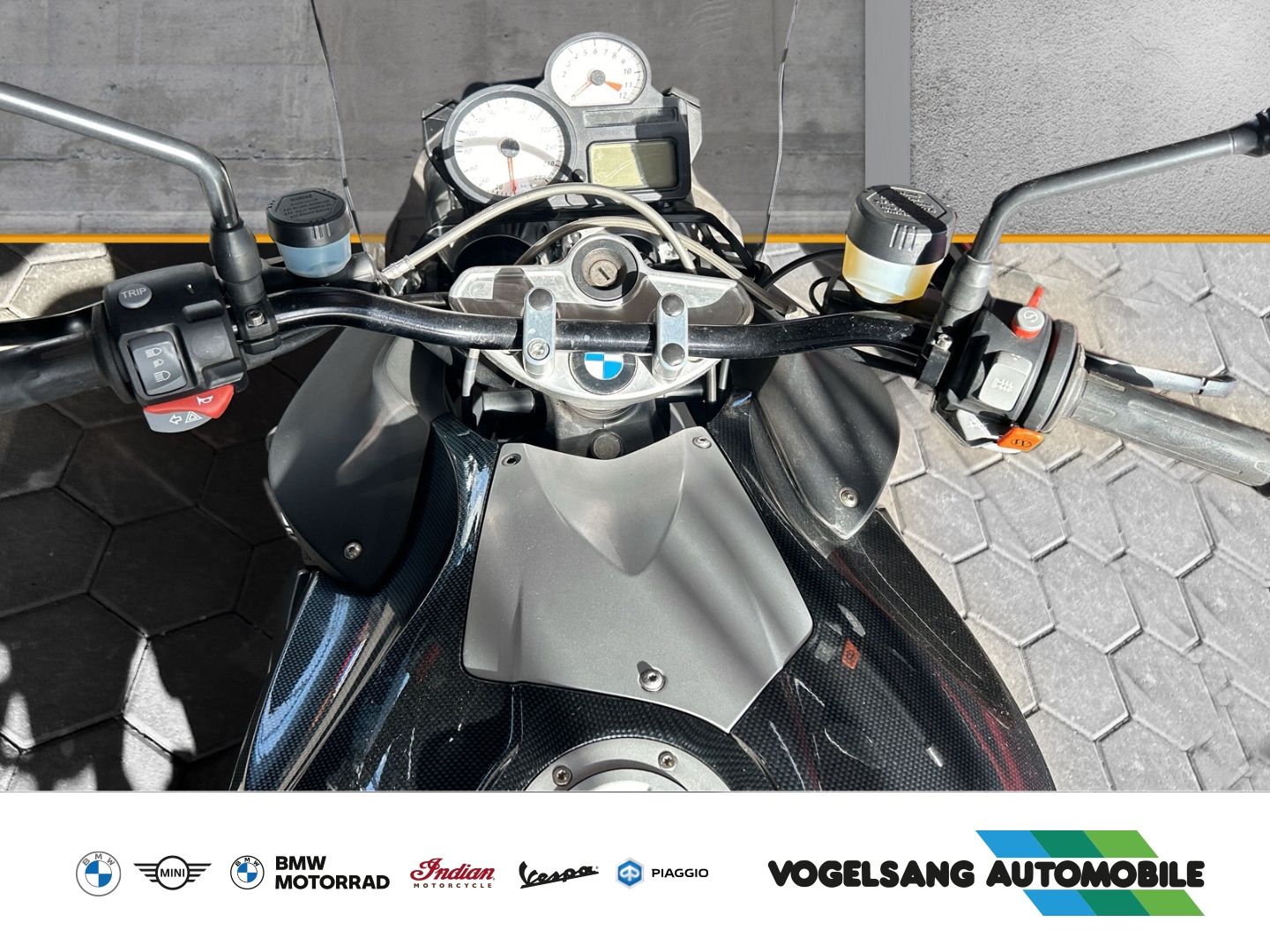Fahrzeugabbildung BMW K 1200 R Sportrad, Heizgriffe, Blinker weiss, In