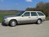 Mercedes-Benz E 220 TE  - gebrauchte Mercedes-Benz 220 aus dem Jahr 1994