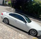 BMW 320i Coupé e92 - BMW 320: 320i E92