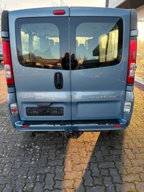 Bild 4 Opel Vivaro Combi L2 9-Sitzer 2.9t, AHK, AS, Scheckheft