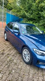 BMW 318 d touring standheizung anhängerkupplung top  - BMW 318 von privat