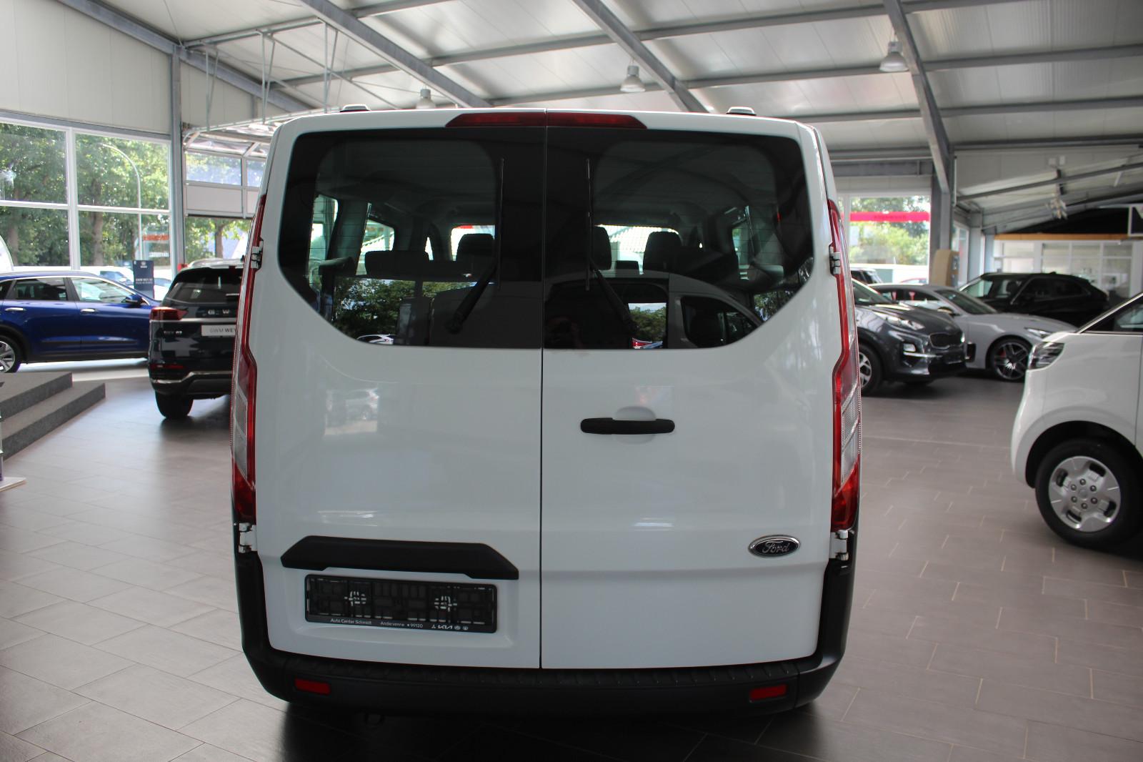 Ford Transit Custom Kombi 320 L1 (9 Sitzer)
