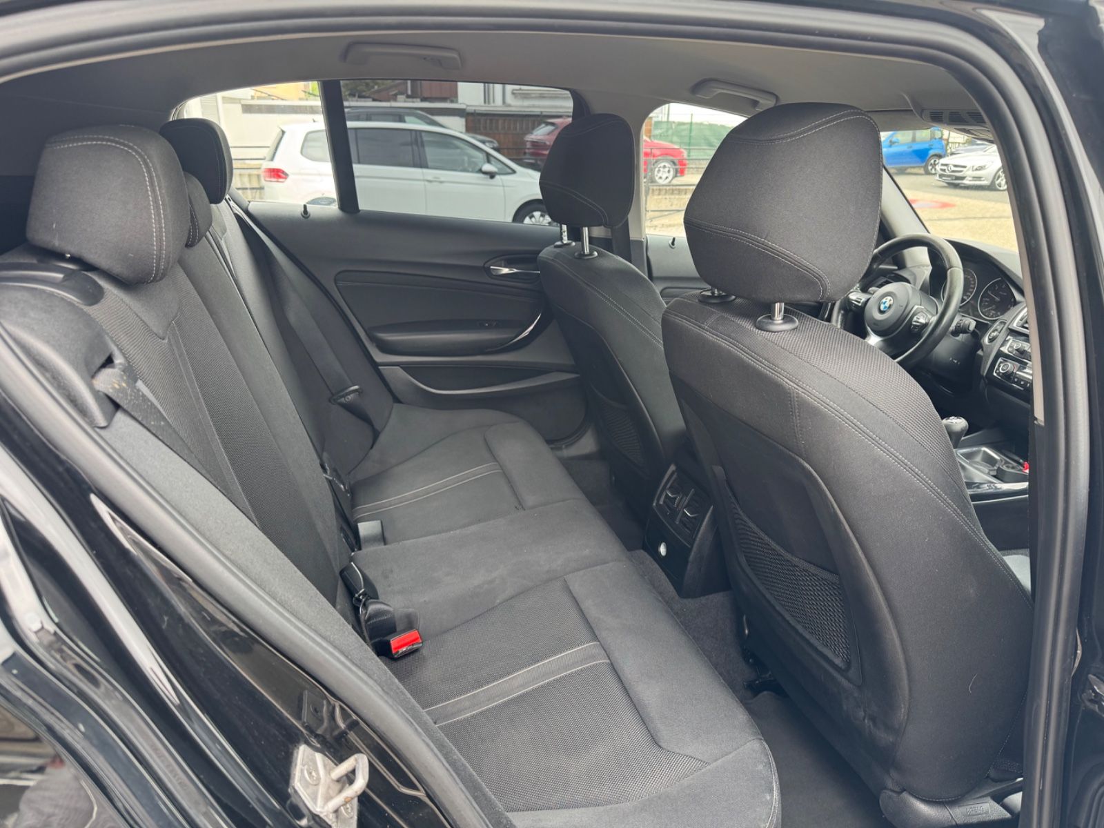 Fahrzeugabbildung BMW 116 i Sport Line 4200€ Netto EXPORT