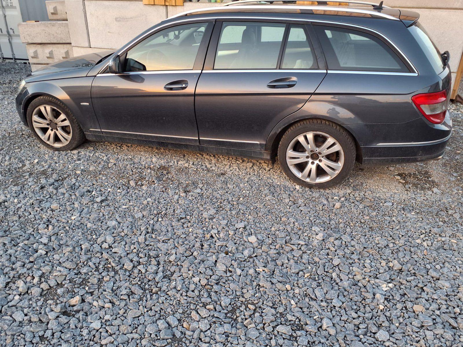 Mercedes-Benz C 220