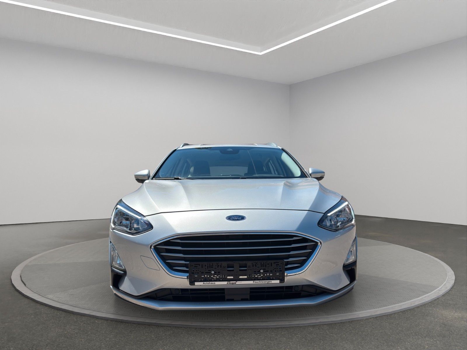 Fahrzeugabbildung Ford Focus C&C | Turnier 1.0  | Kamera | LED