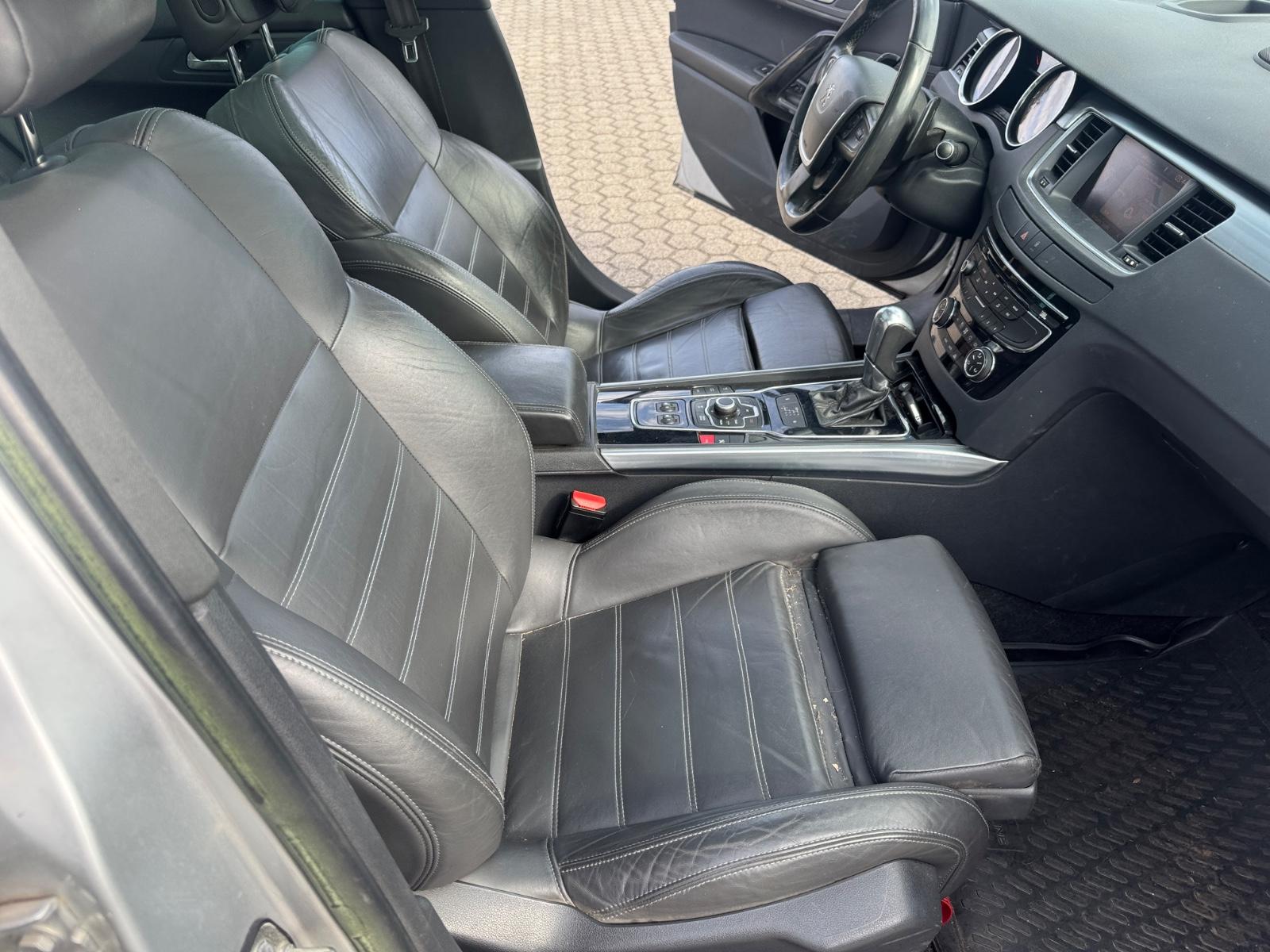 Peugeot 508 2011 — photo 15