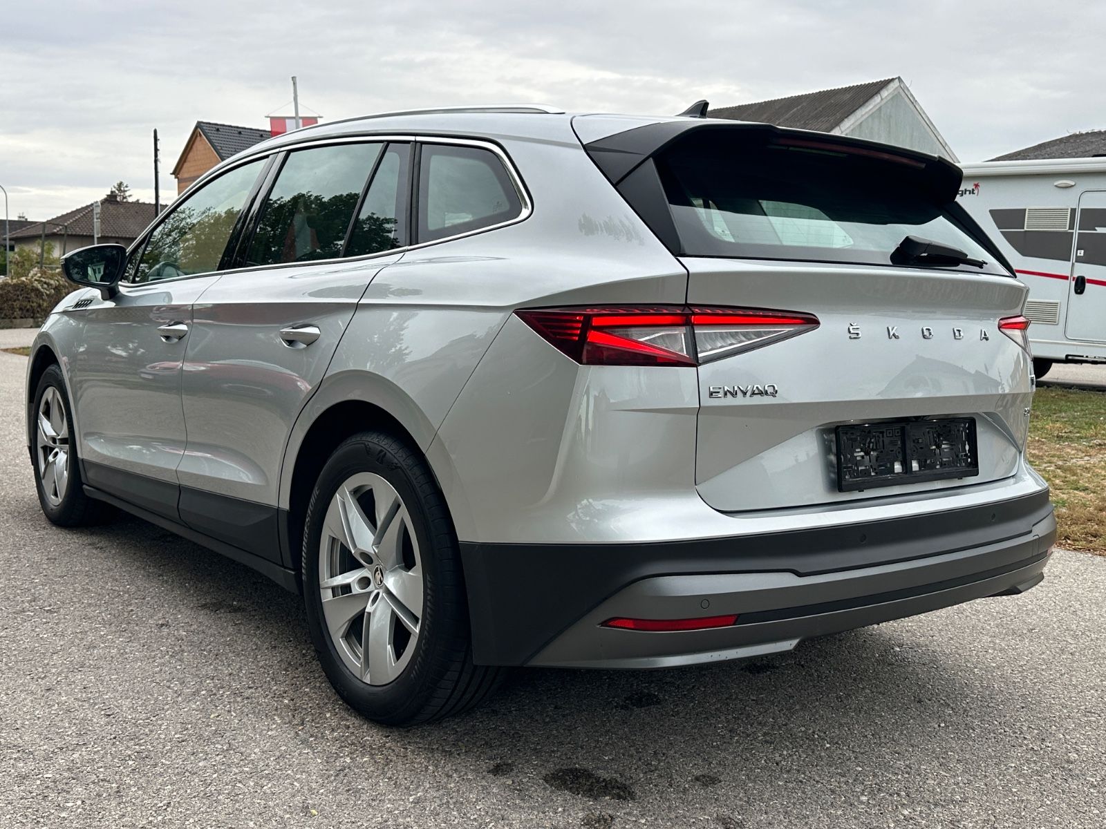 Skoda Enyaq 80 Loft Matrix Panorama Kamera Ambiente imagem 2