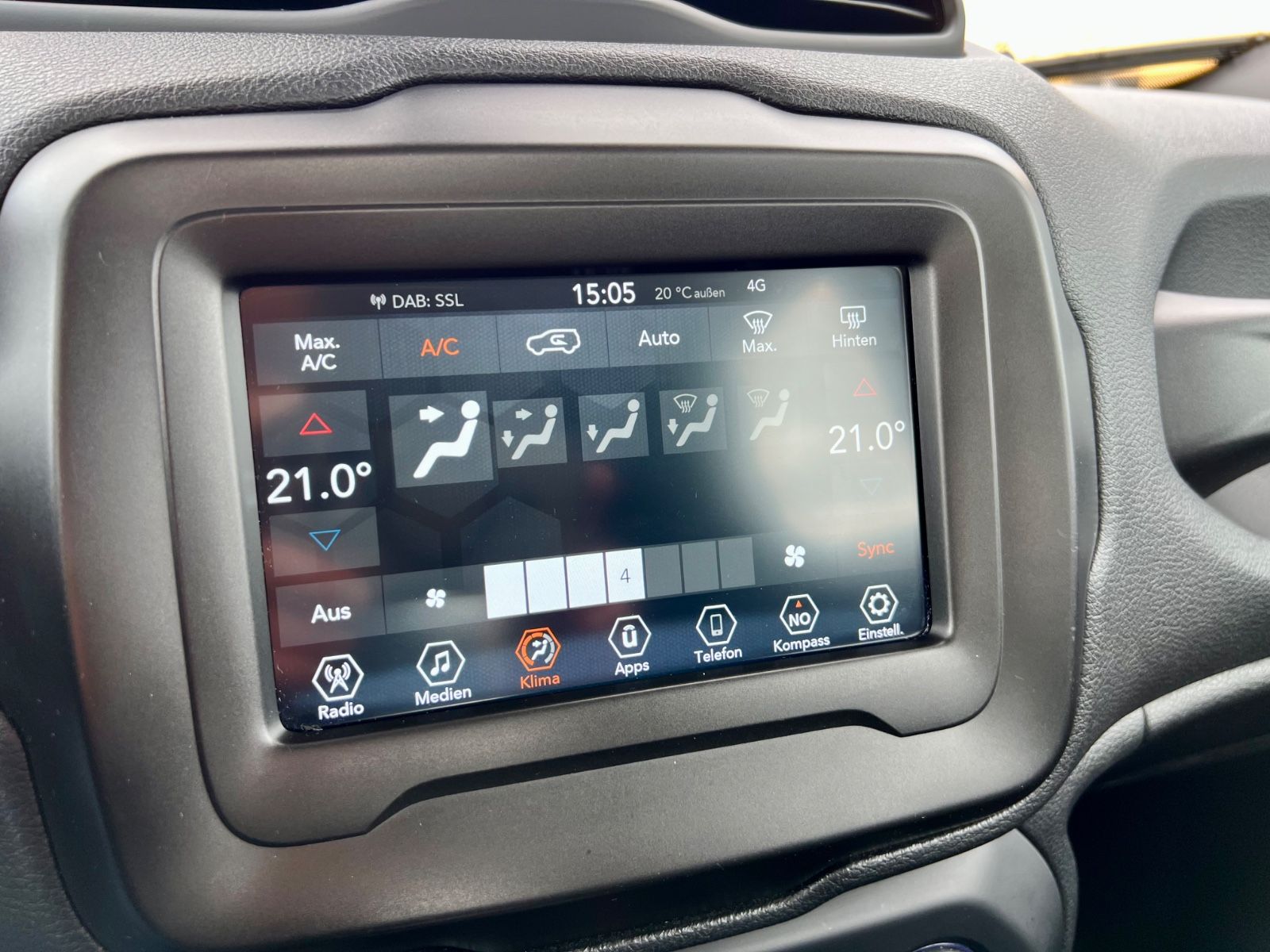 JEEP Renegade Night Eagle AAC DAB GZJR NSW CARPLAY