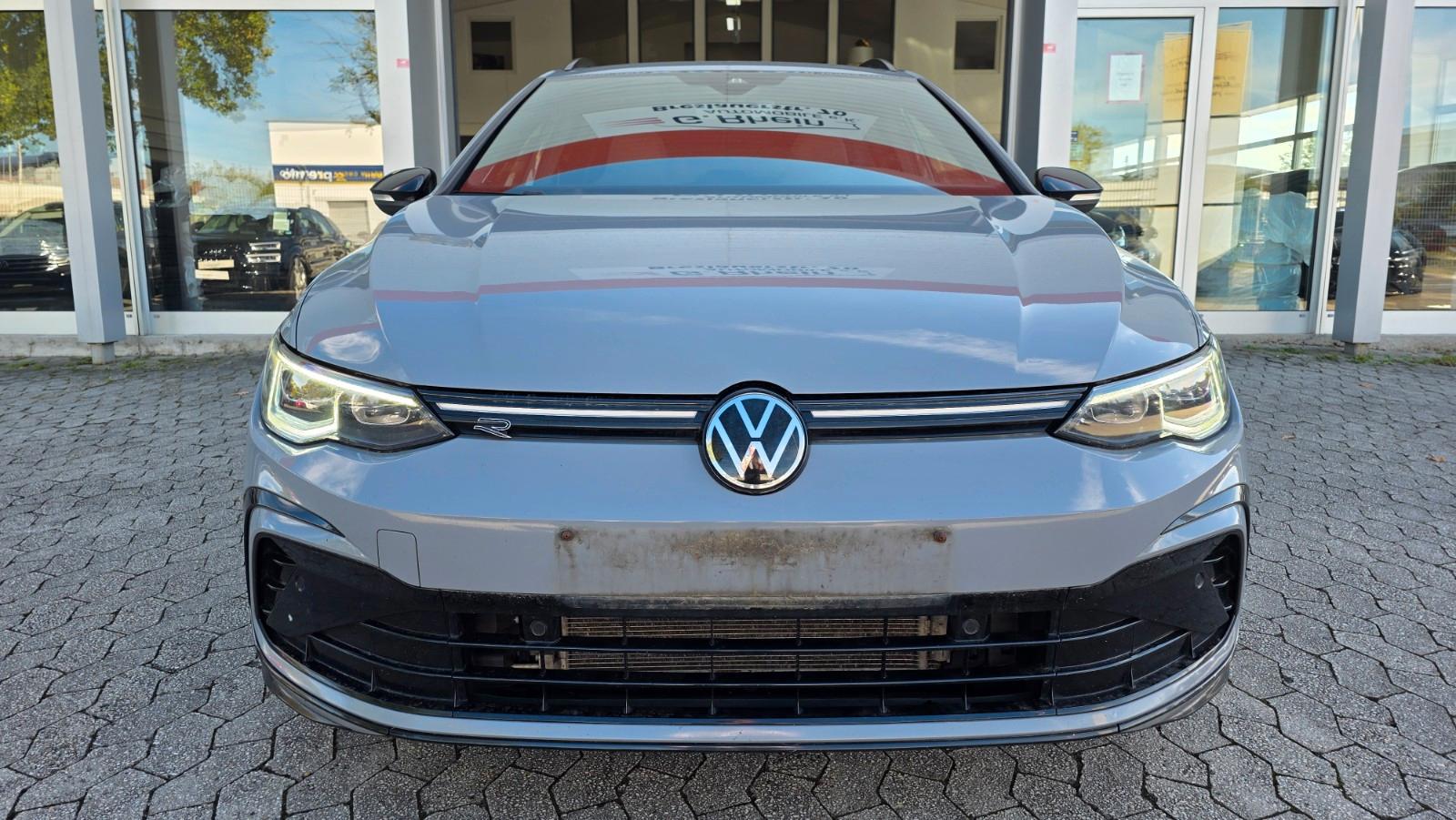 Volkswagen Golf VIII Variant R-Line