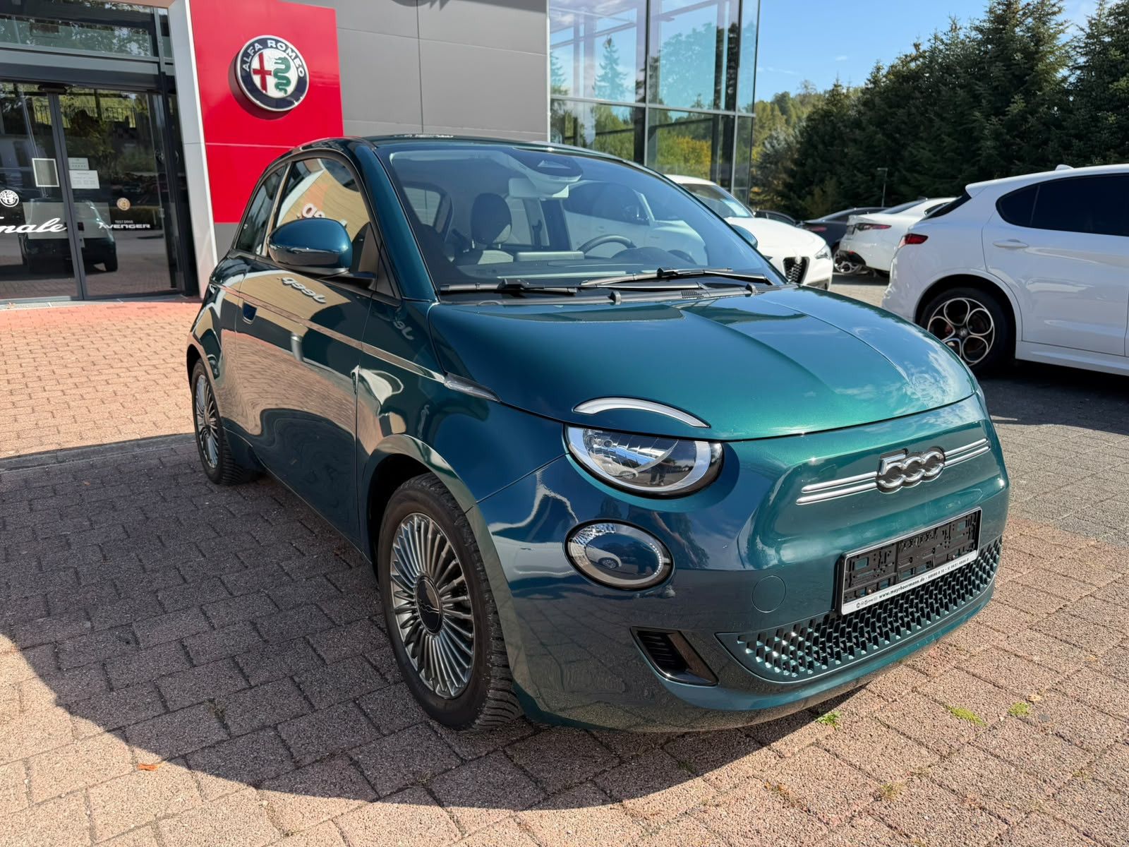 Fahrzeugabbildung Fiat 500e Icon