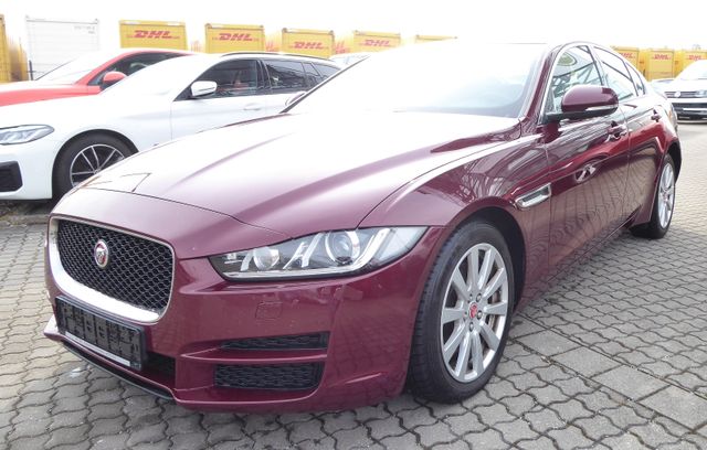 Jaguar XE 2.0 Pure Navi PDC Kamera Klimaautomatik Xenon