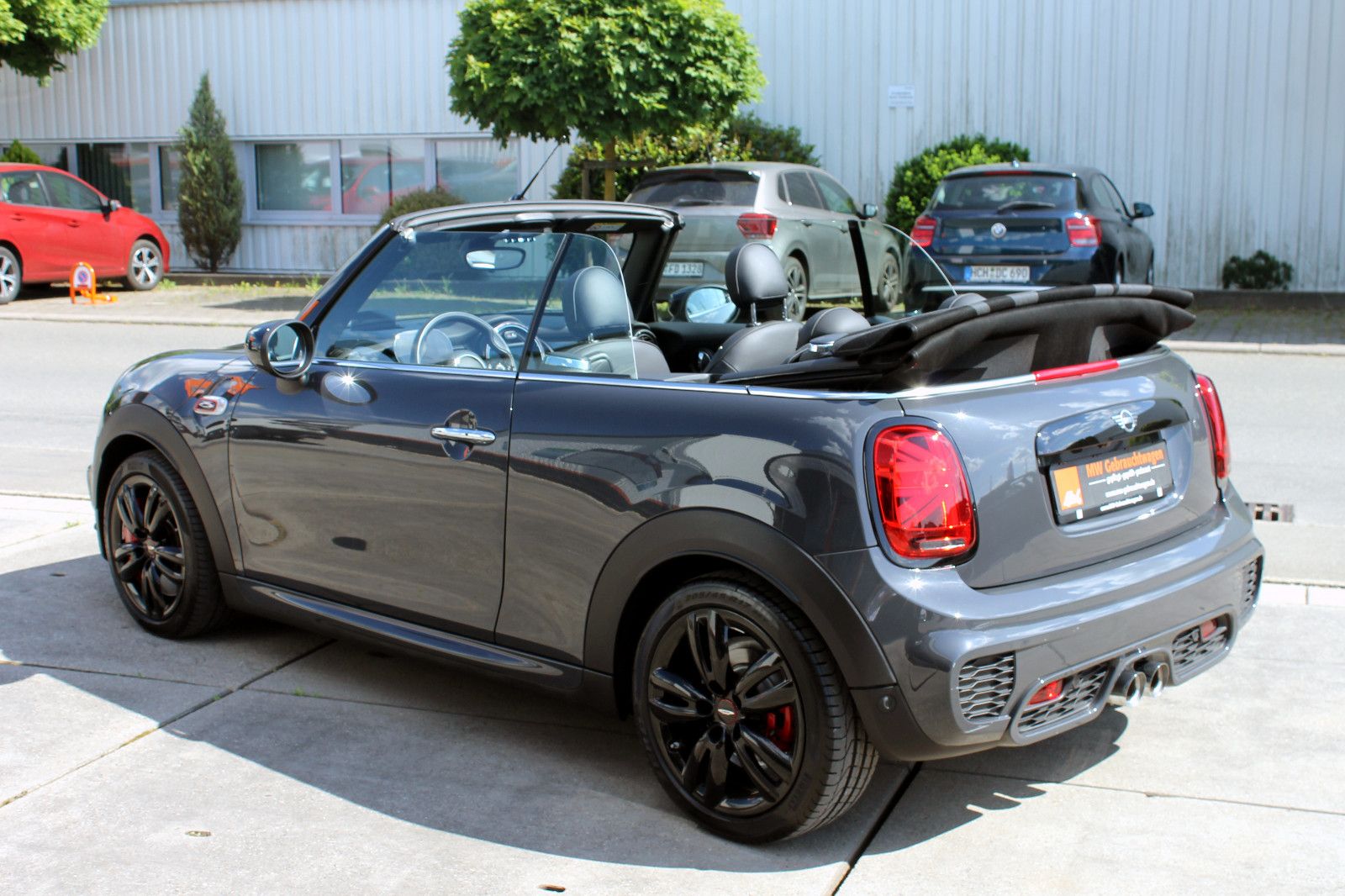 Fahrzeugabbildung MINI John Cooper Works Cabrio Steptr. ACC LED HUD NAV