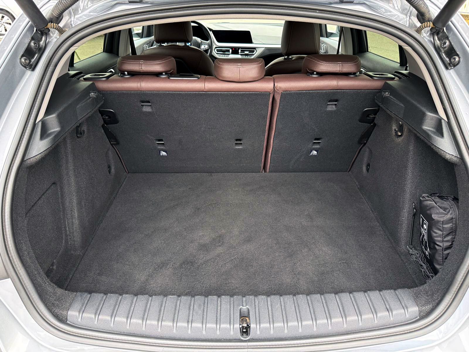 Fahrzeugabbildung BMW 118i Steptronic Advantage LED SHZ KAM PDC NAV BT