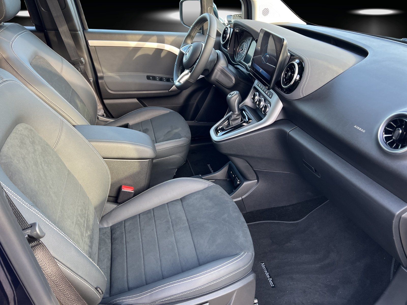 Fahrzeugabbildung Mercedes-Benz T 180 d PROGRESSIVE MBUX DAB Winterpaket RÜFA