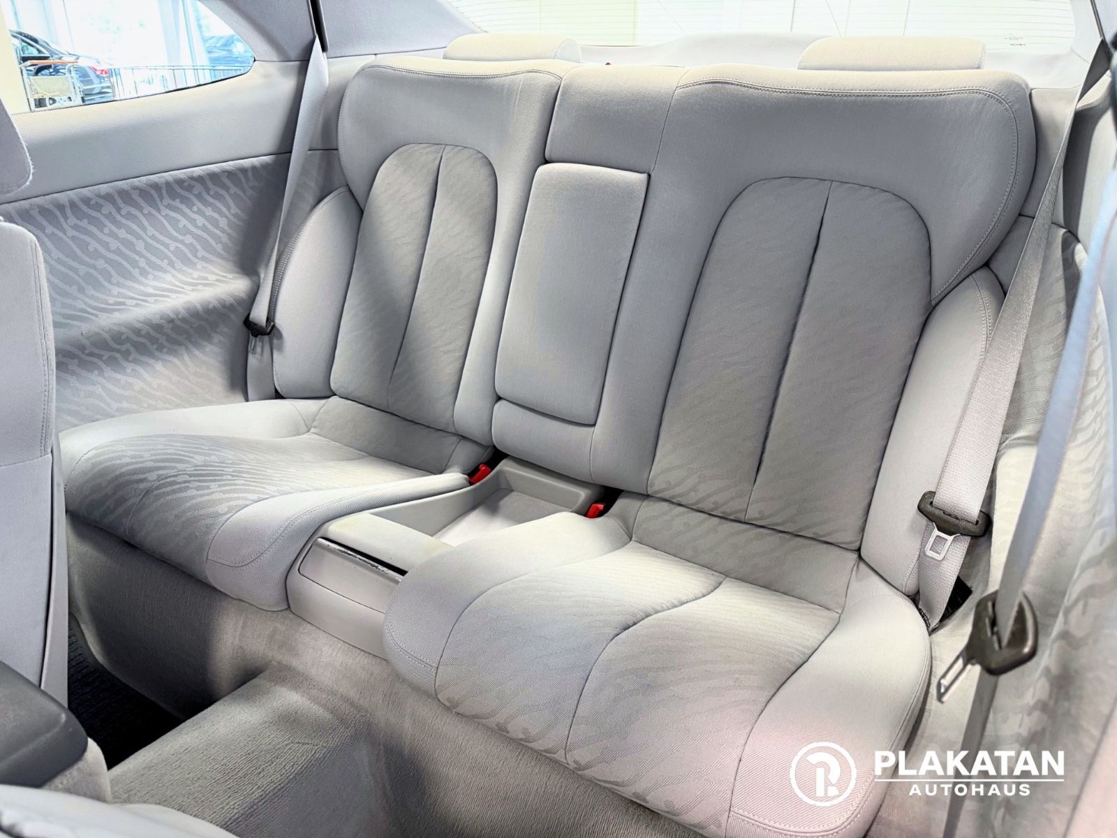 Fahrzeugabbildung Mercedes-Benz CLK 320 Elegance V6 Tempomat MB-Service