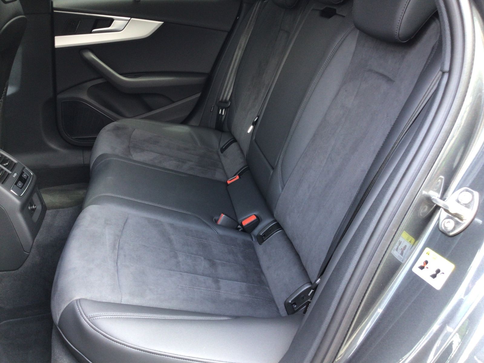 Audi A4 - Bild 10