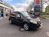 Suzuki SX4 Style KLIMAAUTO SITZHEIZUNG ANHÄNGERKUPPLUNG - Suzuki SX4: Style