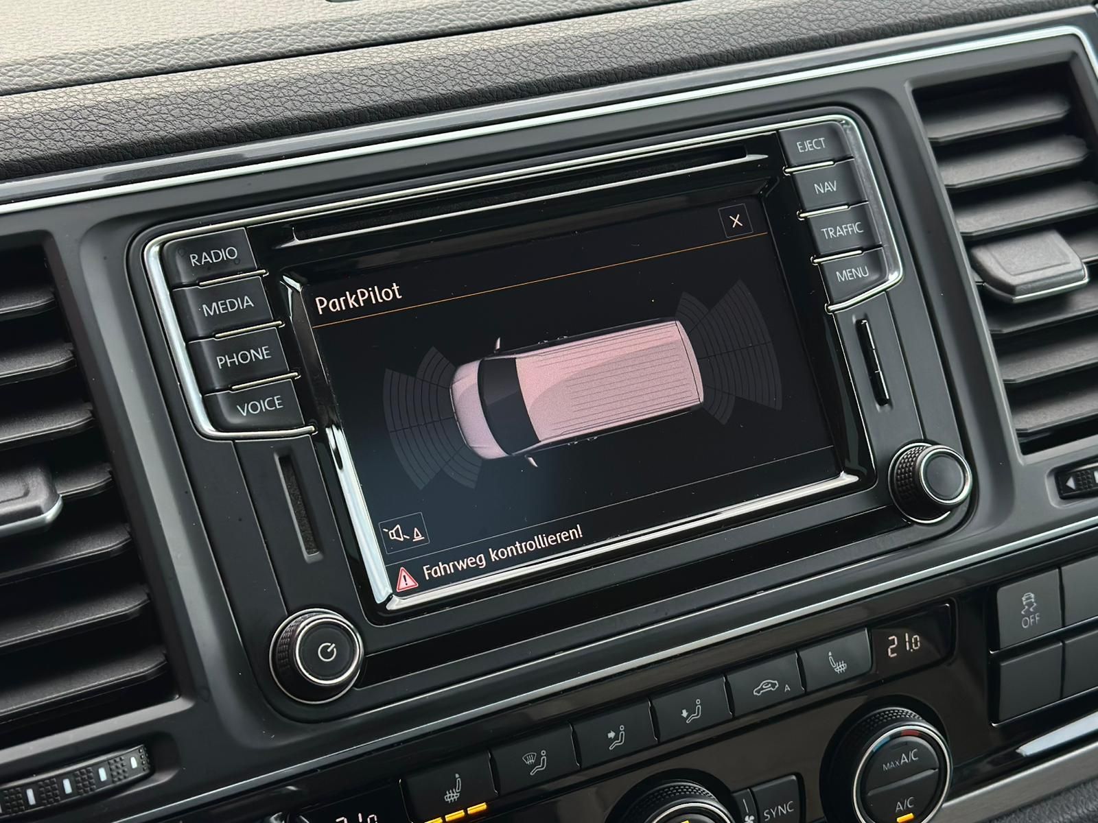 VW T6 Multivan 2.0TDI COMFORTLINE 4M* LED#AHK#SHZ - Image 22