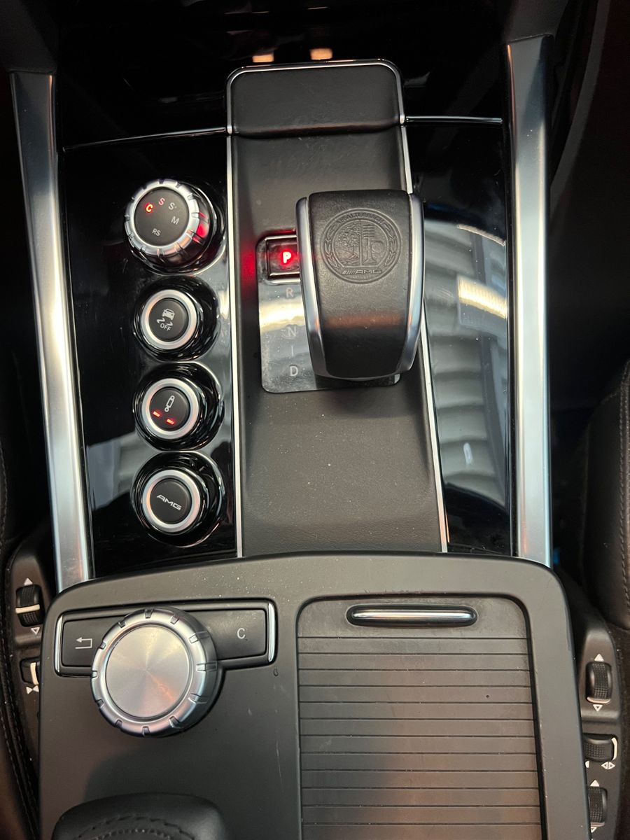Fahrzeugabbildung Mercedes-Benz E 63 AMG E Lim. *DIAMANTWEISS*MB-SCHECKHEFT*