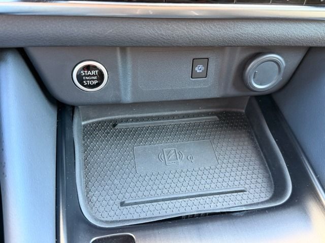 Fahrzeugabbildung Nissan Qashqai 1.3 DIG-T Tekna+ Xtronic*Leder*LED*20`
