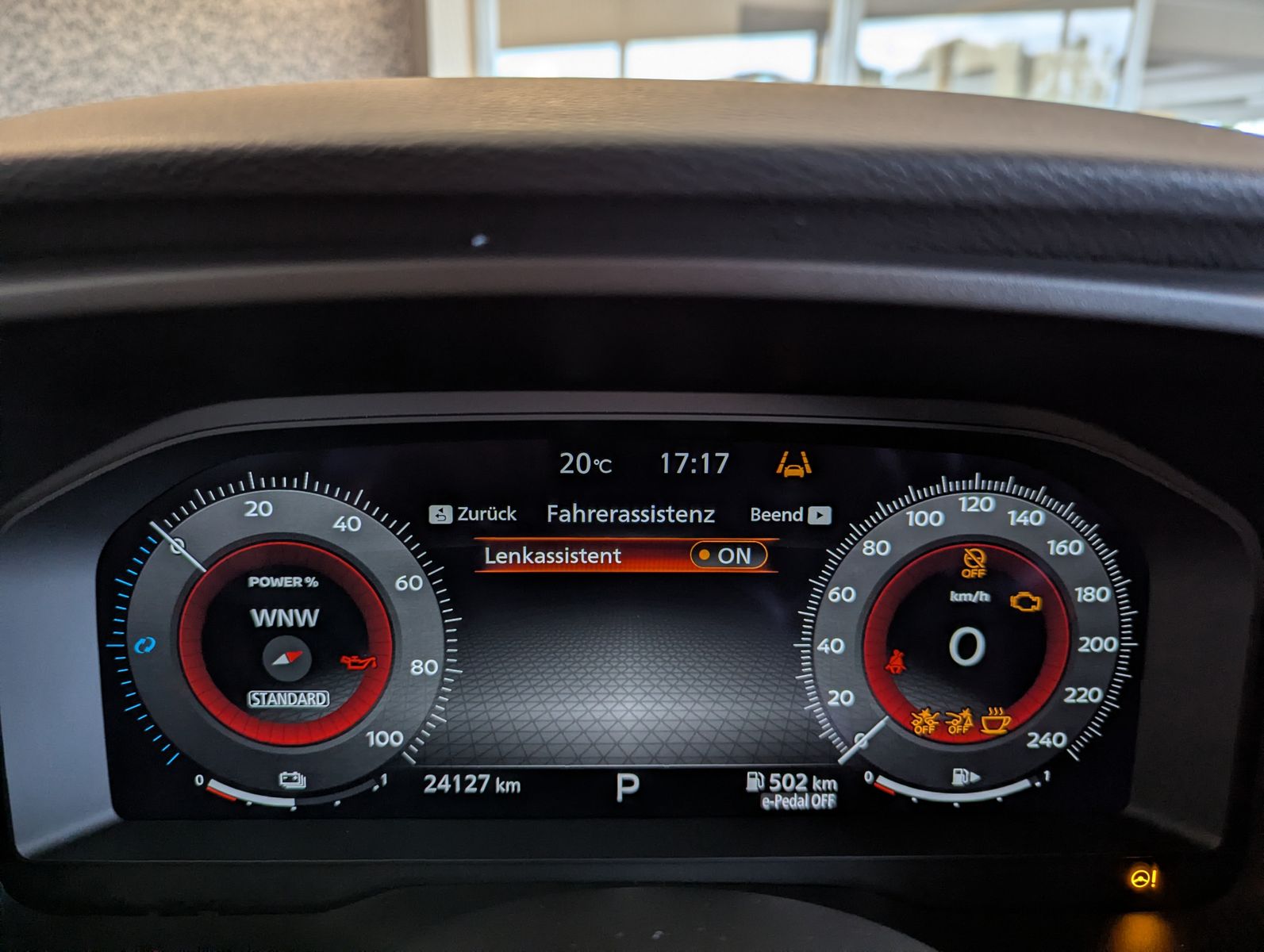 Fahrzeugabbildung Nissan X-Trail 1.5 e-Power e-4 Tekna Bose HUD LED+ 20"