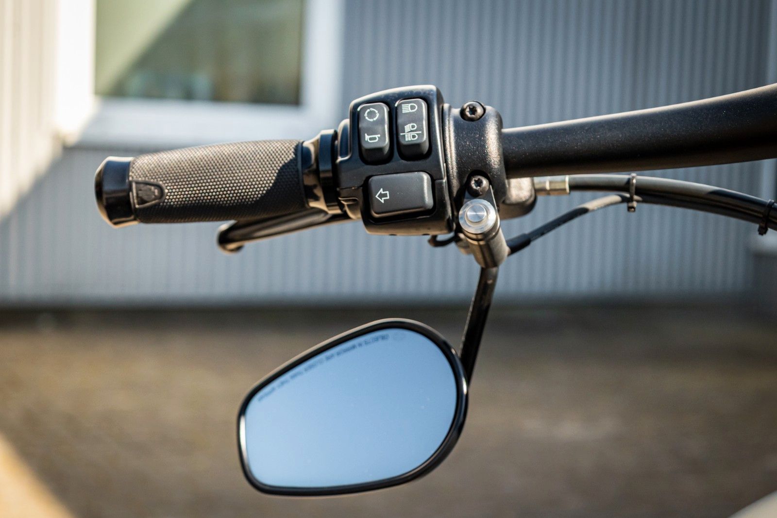 Fahrzeugabbildung Harley-Davidson FXFBS FAT BOB 114 CUI SOFTAIL - Penzl -