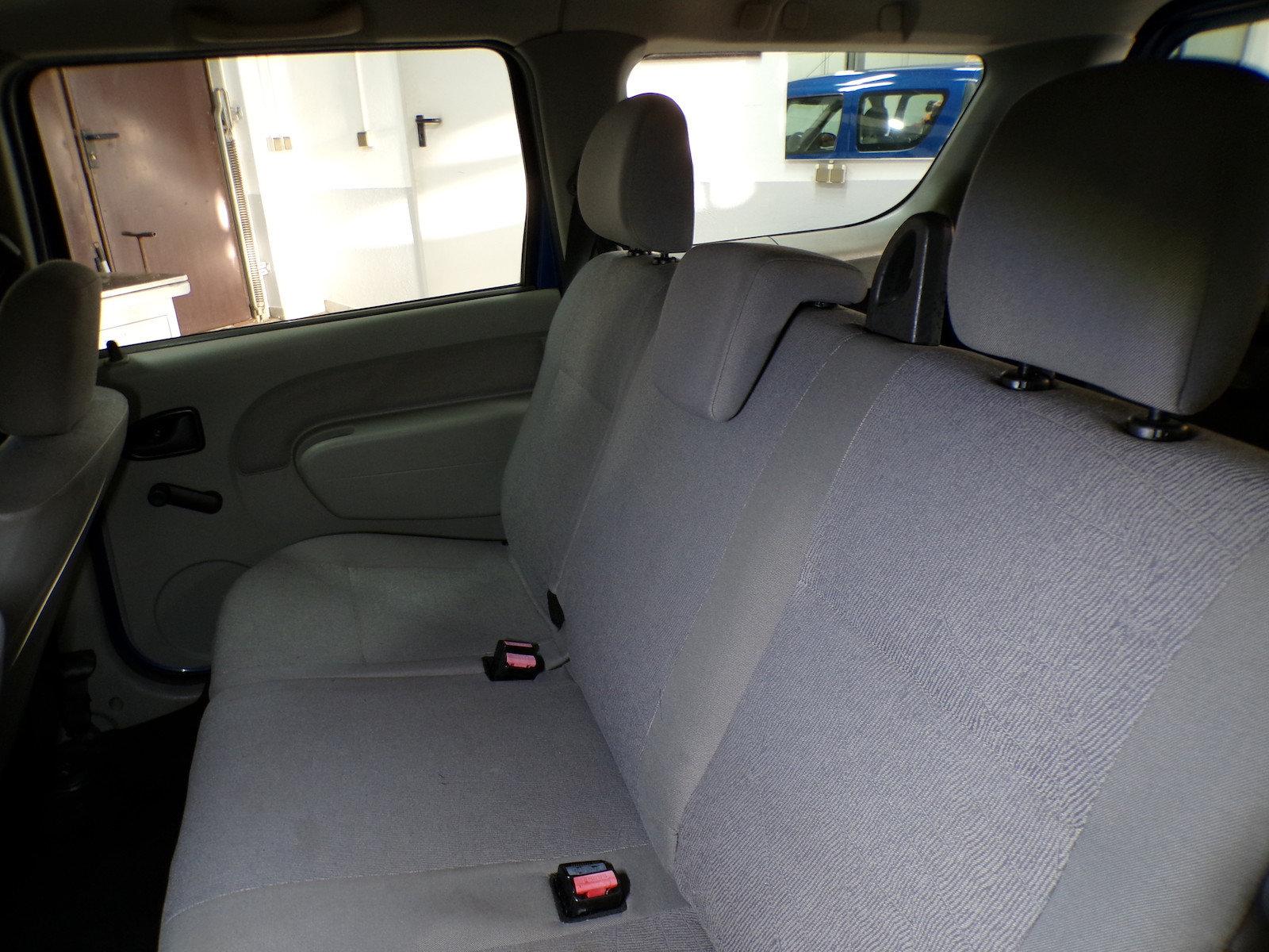 Dacia Logan 2009 — photo 11