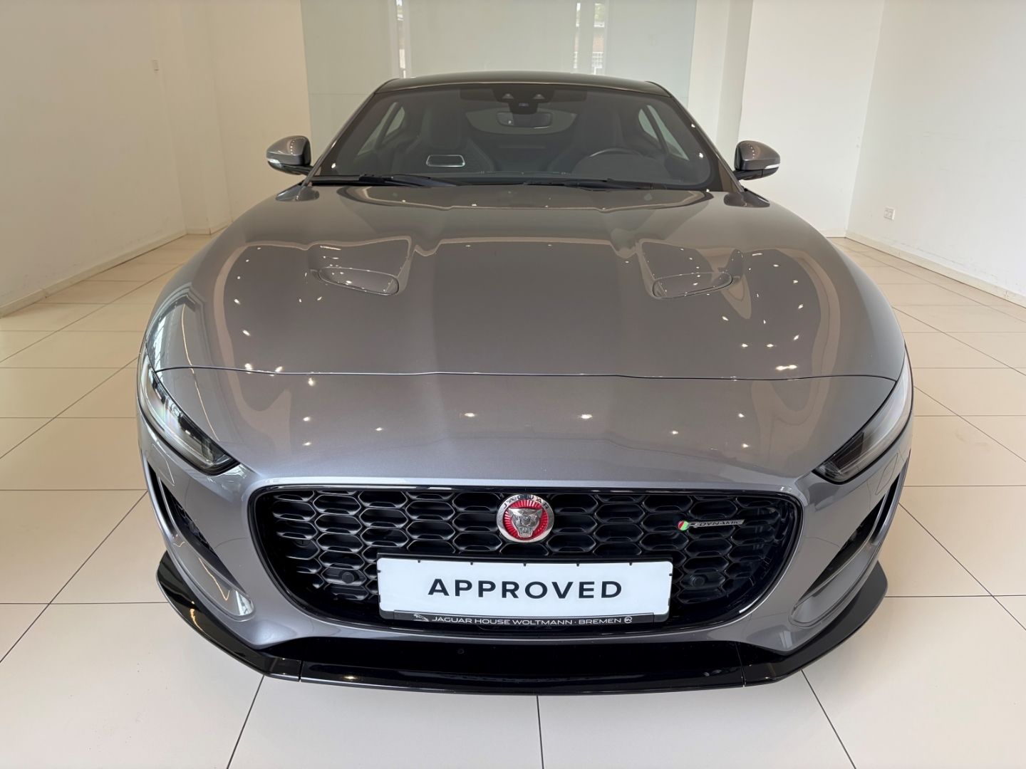 Fahrzeugabbildung Jaguar F-Type P300 Coupe R-Dynamic Black Panorama 20''