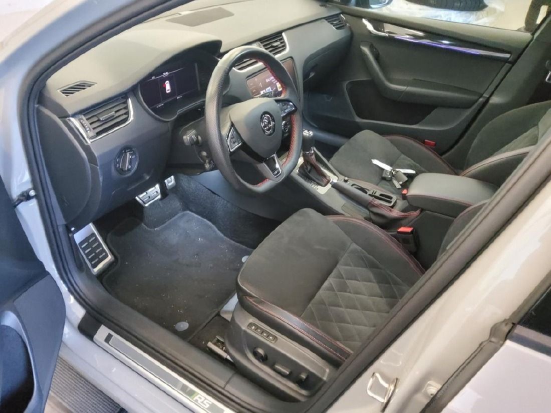 Fahrzeugabbildung SKODA Octavia Combi 20TSI DSG RS60 Sondermodell limit.