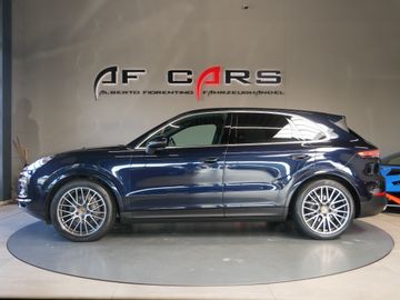 Porsche Cayenne - 2