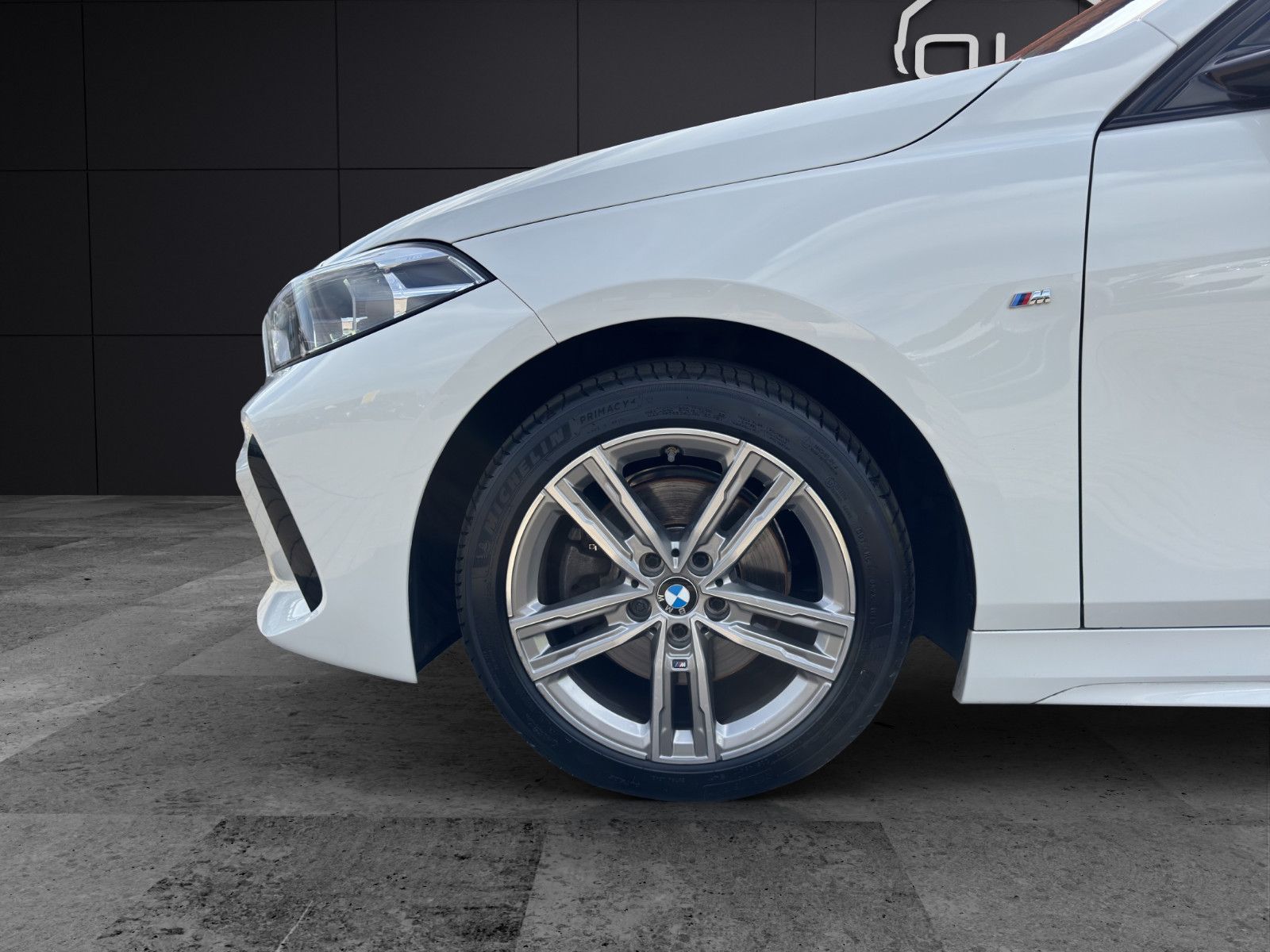 Fahrzeugabbildung BMW 118 i M Sport/Tempo/Navi/Ambiente/Apple CarPlay