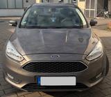 Ford Focus Titanium Ausstattung Scheckheftgepfl. - Ford Focus: Ausstattung