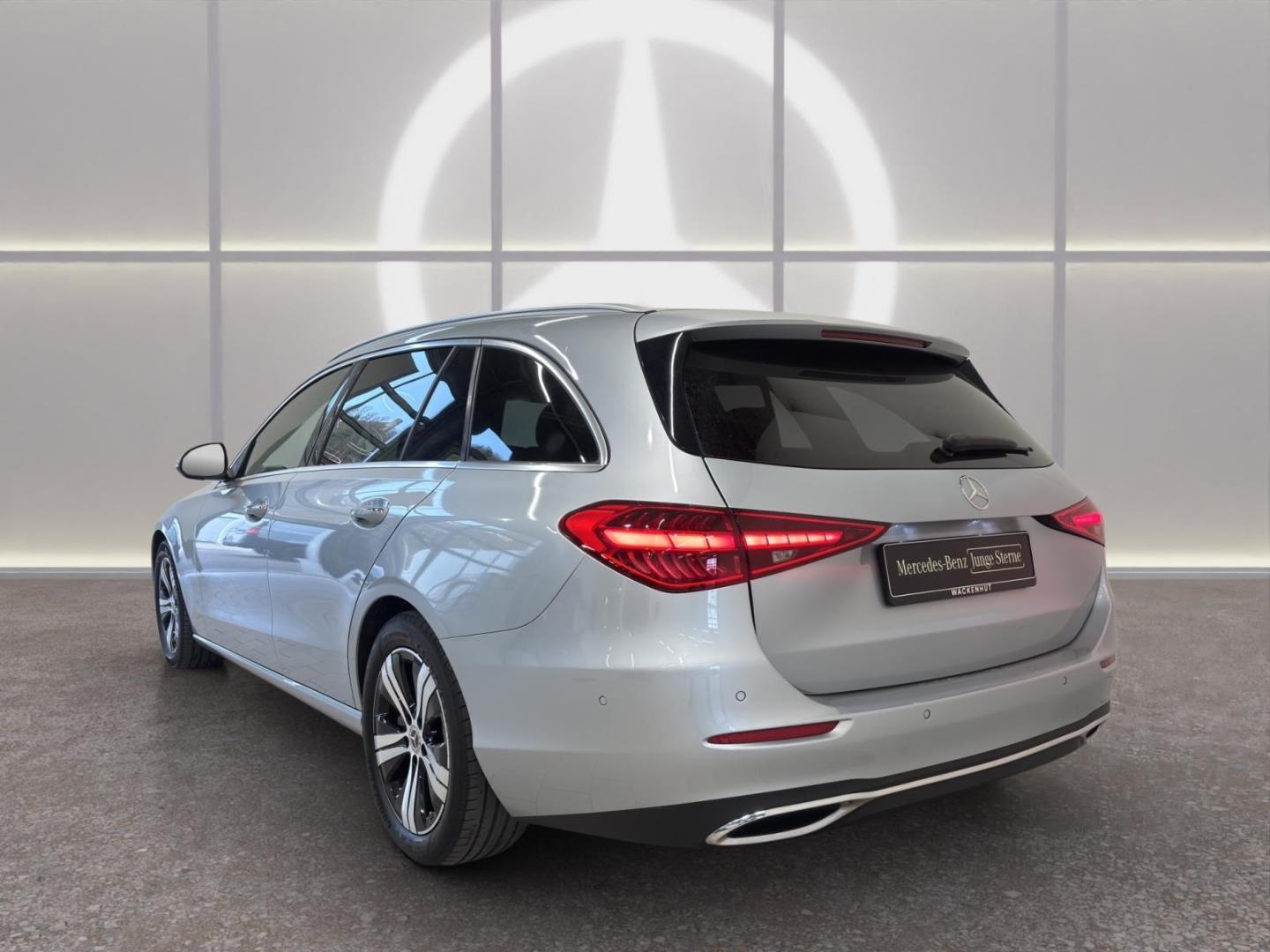 Mercedes-Benz C 220 d T AVANTGARDE BUSI+AHK+RFK+ASSIST-PAK+LED