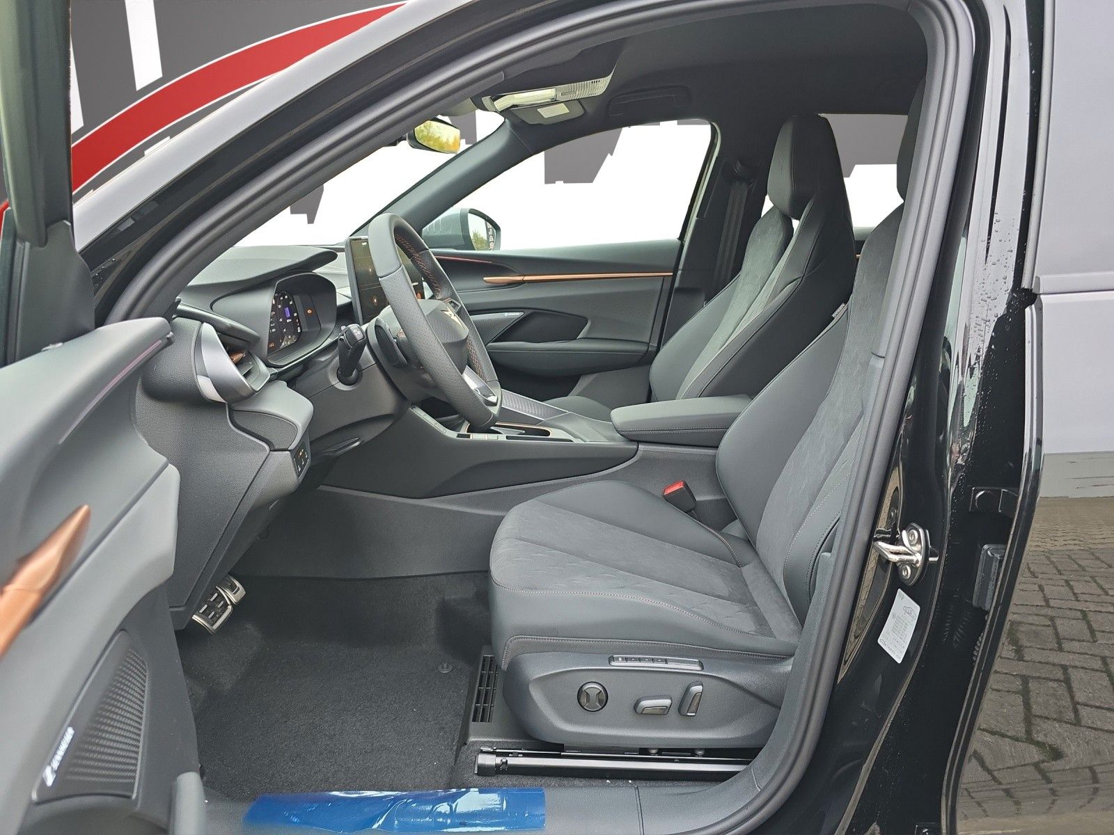 Fahrzeugabbildung CUPRA Terramar 1.5 eTSI DSG SENNHEISER/NAV/LED/ACC/TOT