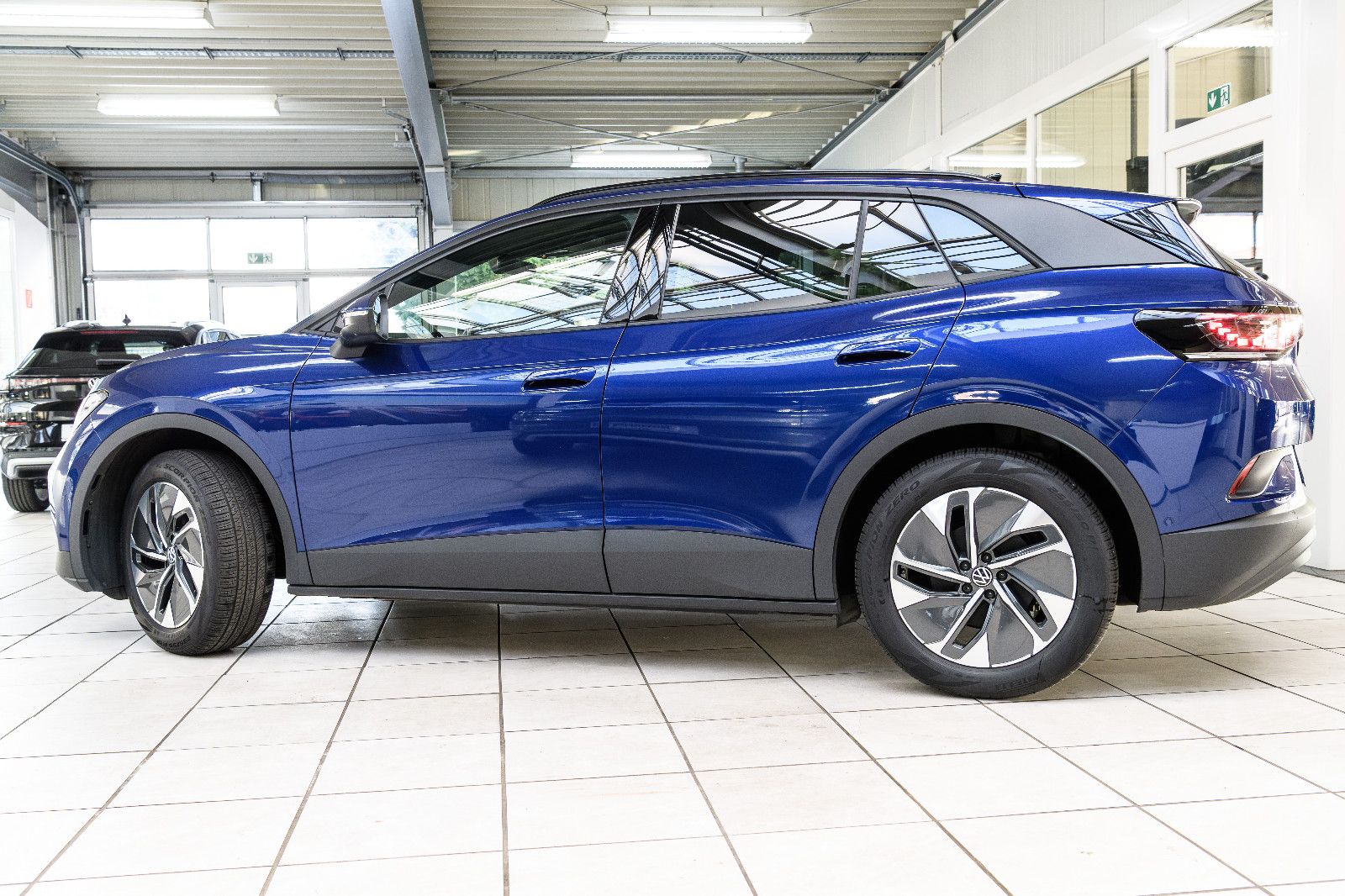 Fahrzeugabbildung Volkswagen ID.4 Pro IQ-LED+360°KAM+EASY-OPEN+NAV+ACC+WÄRMEP