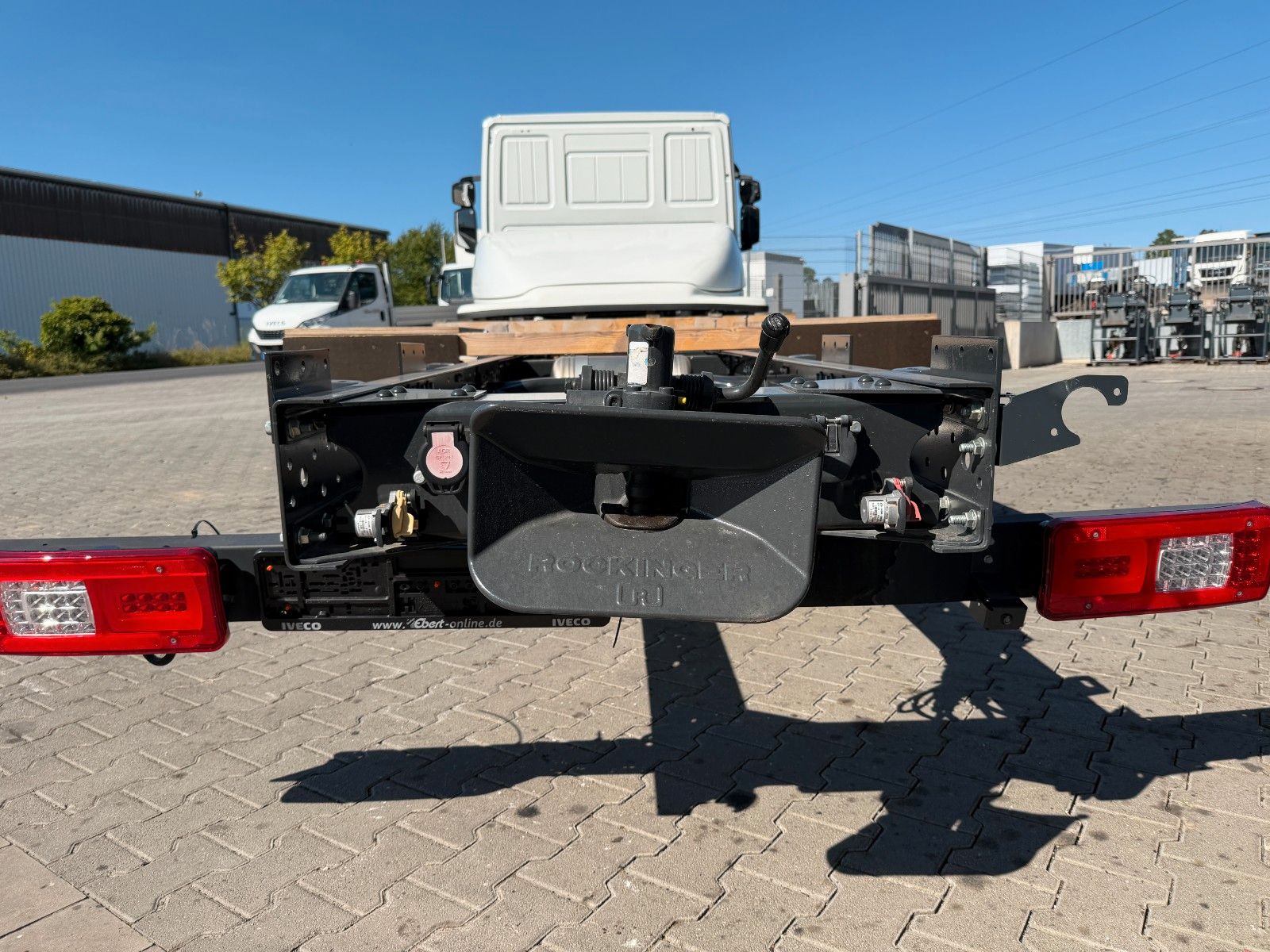 Fahrzeugabbildung Iveco Eurocargo ML80E21/P L-Haus AHK Standheizung