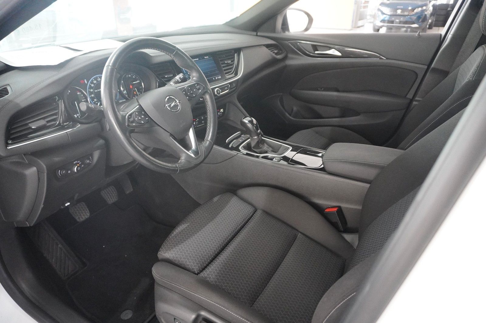 Fahrzeugabbildung Opel Insignia B ST 2.0D BUSINESS NAVI/LED/KAMERA/AHK