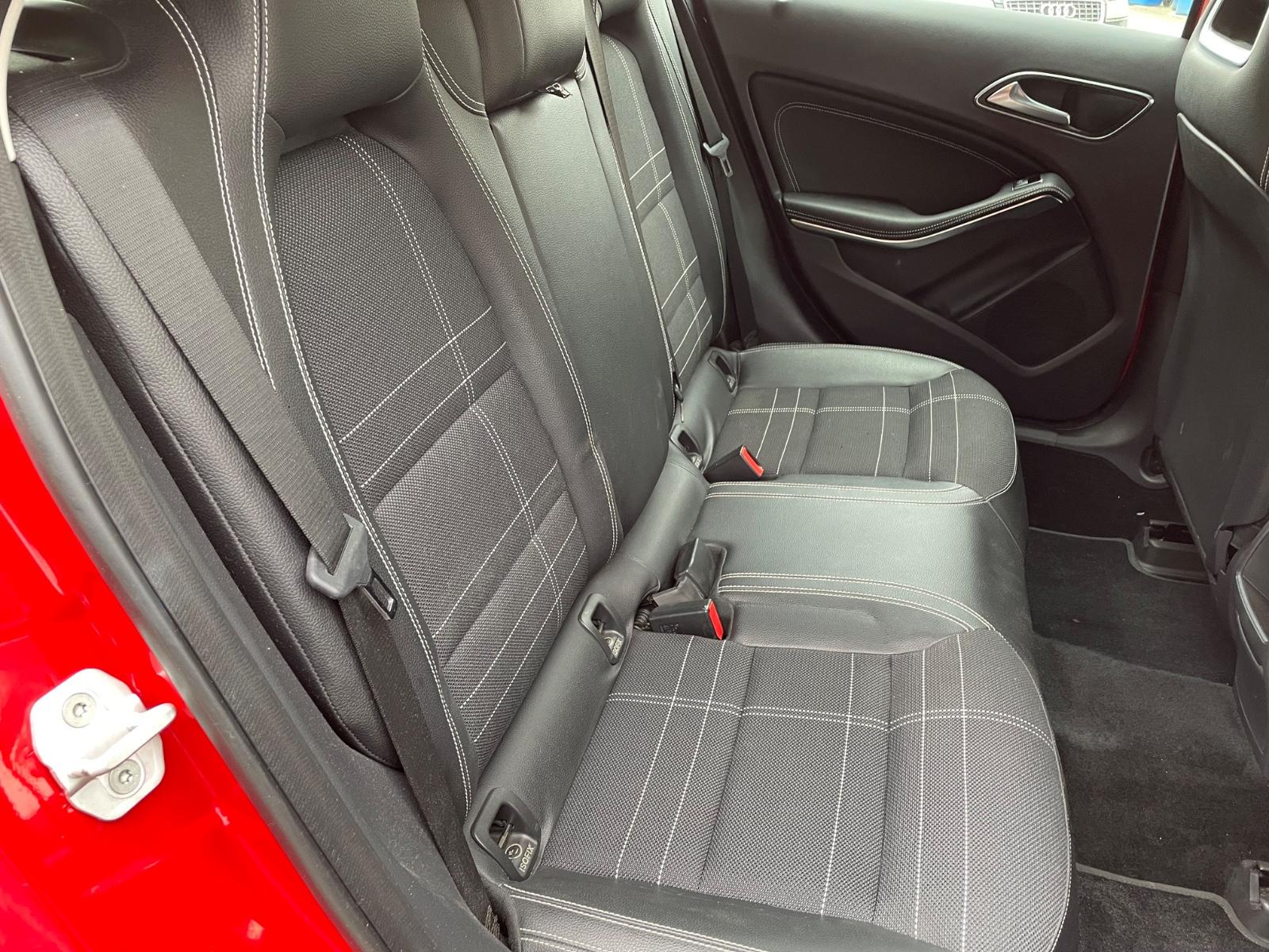 Mercedes-Benz A 250 4Matic AUT/NAVI/XENON/ALU/STANDHEIZUNG/TOP