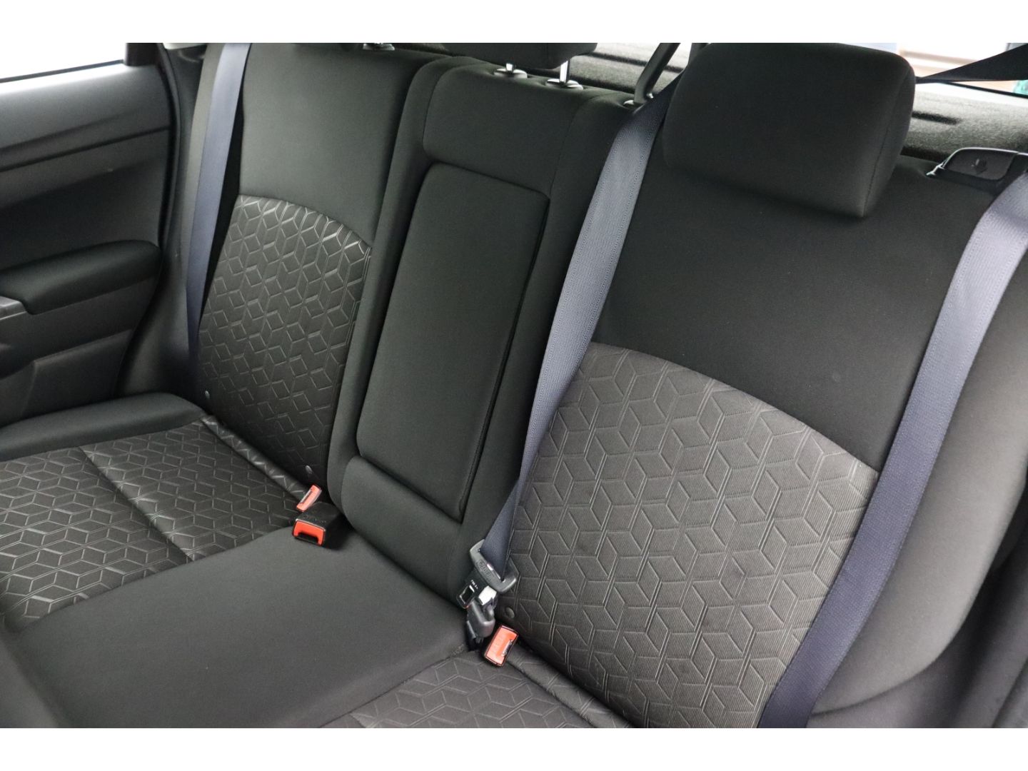 Fahrzeugabbildung Mitsubishi ASX 2.0 Intro Edition 2WD SHZ Klimaautomatik