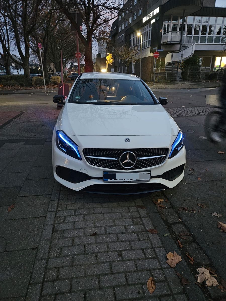 MERCEDES-BENZ A 180 BlueEFFICIENCY AMG-Line + Kamera