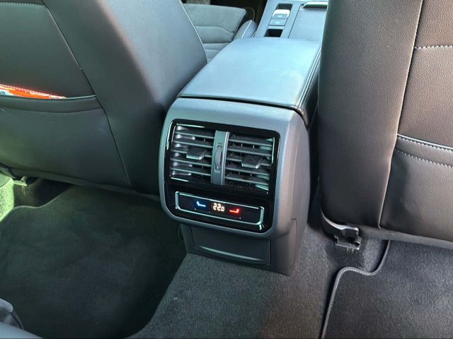 PASSAT VARIANT GTE 1.4 TSI DSG AZV+IQ.LIGHT+NAVI